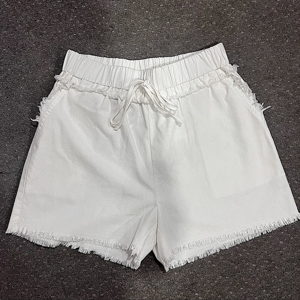 MAZIK White Fray Hem High Waisted Shorts with Pockets